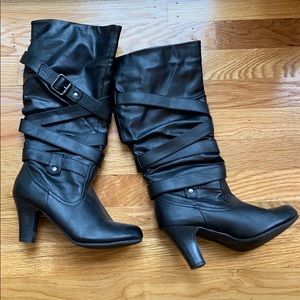 Women’s leather boots